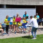 Beginners Band beim Schwimmbadkonzert